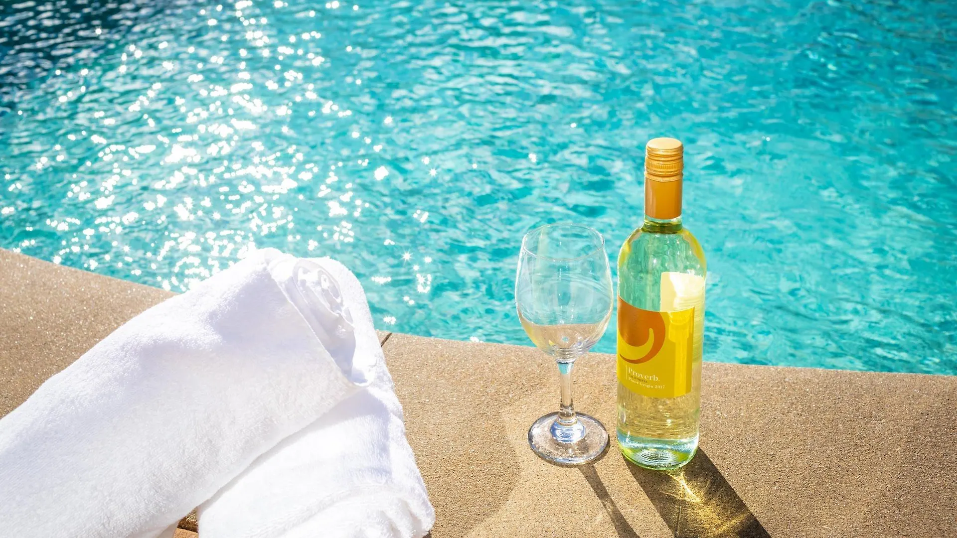 Crowne Plaza Charleston By Ihg Hotel 4*