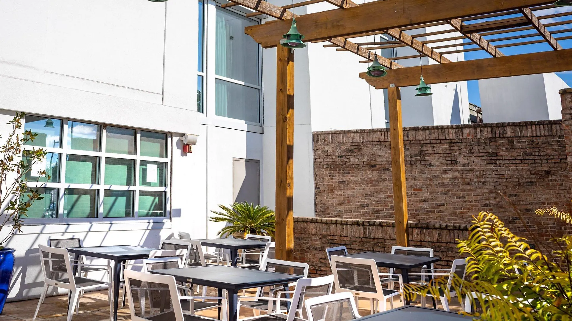Hotel Crowne Plaza Charleston By Ihg North Charleston