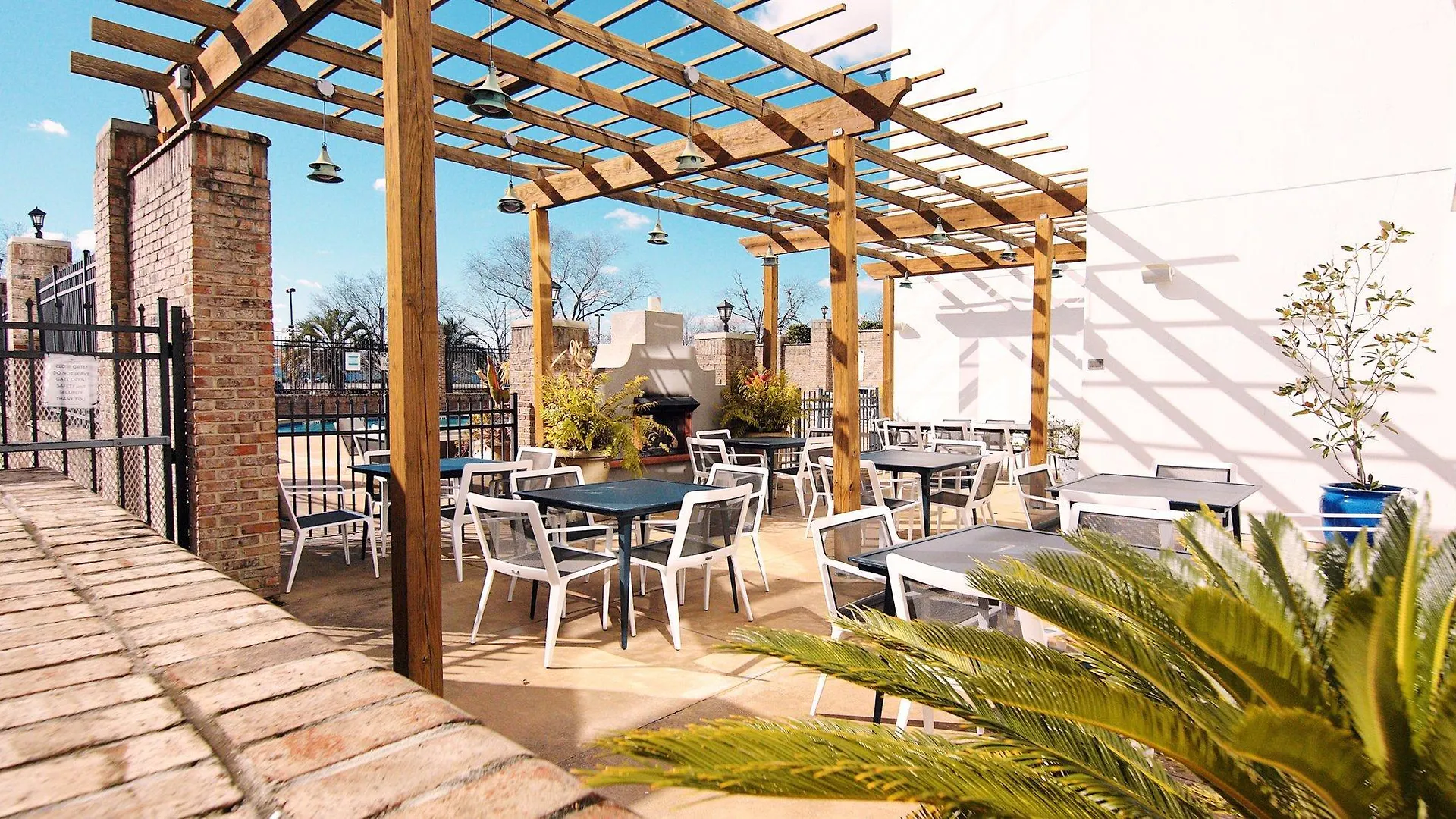 Hotel Crowne Plaza Charleston By Ihg North Charleston