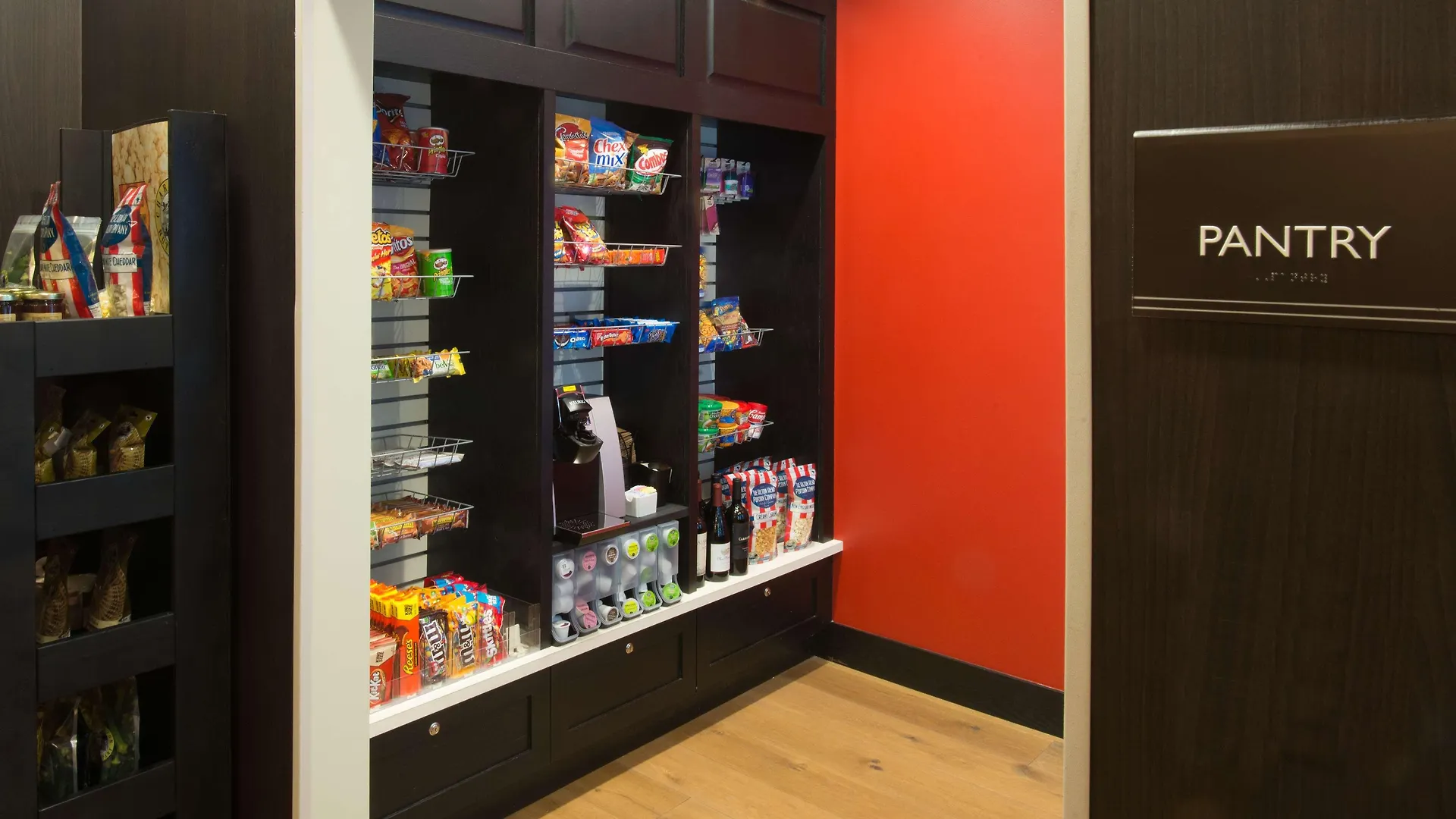 查尔斯顿水滨/市中心希尔顿花园酒店 酒店 3*