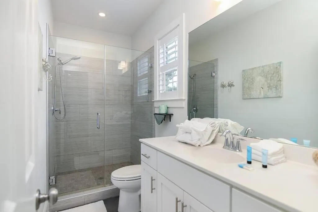 Holiday home Holy Charm - Mins To Dtwn - Shem Creek