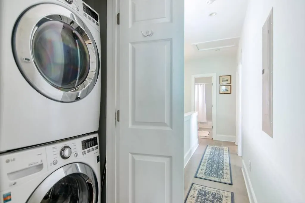 Holiday home Holy Charm - Mins To Dtwn - Shem Creek
