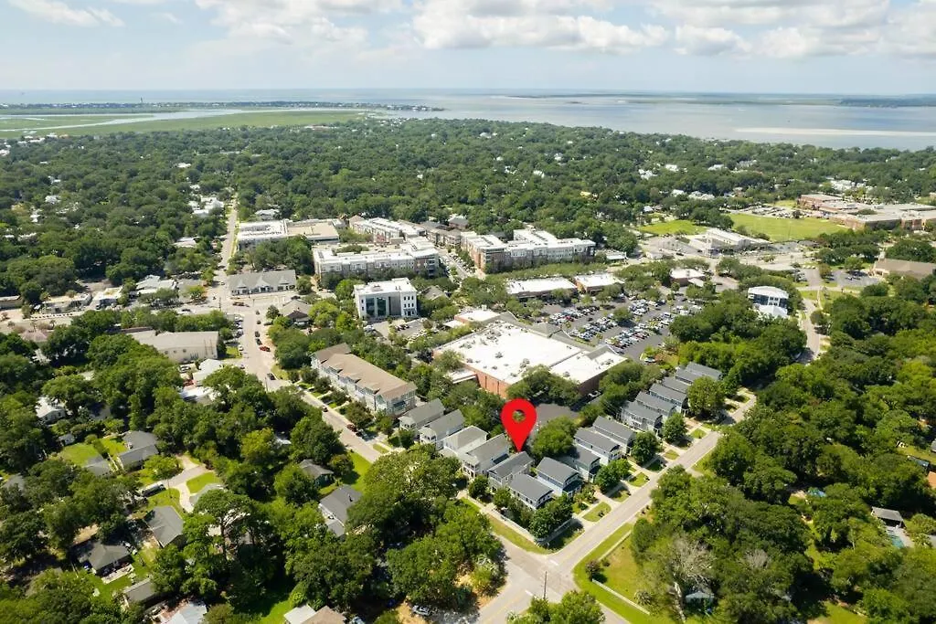 Holiday home Holy Charm - Mins To Dtwn - Shem Creek *