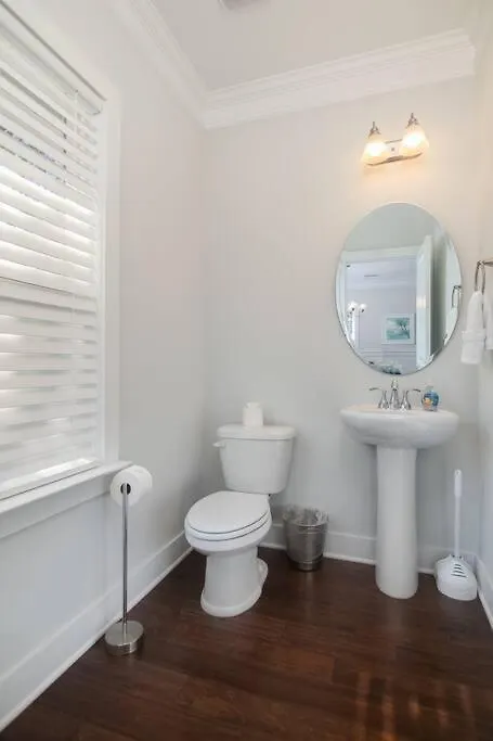 Spacious - 6 Mins To & Downtown Charleston