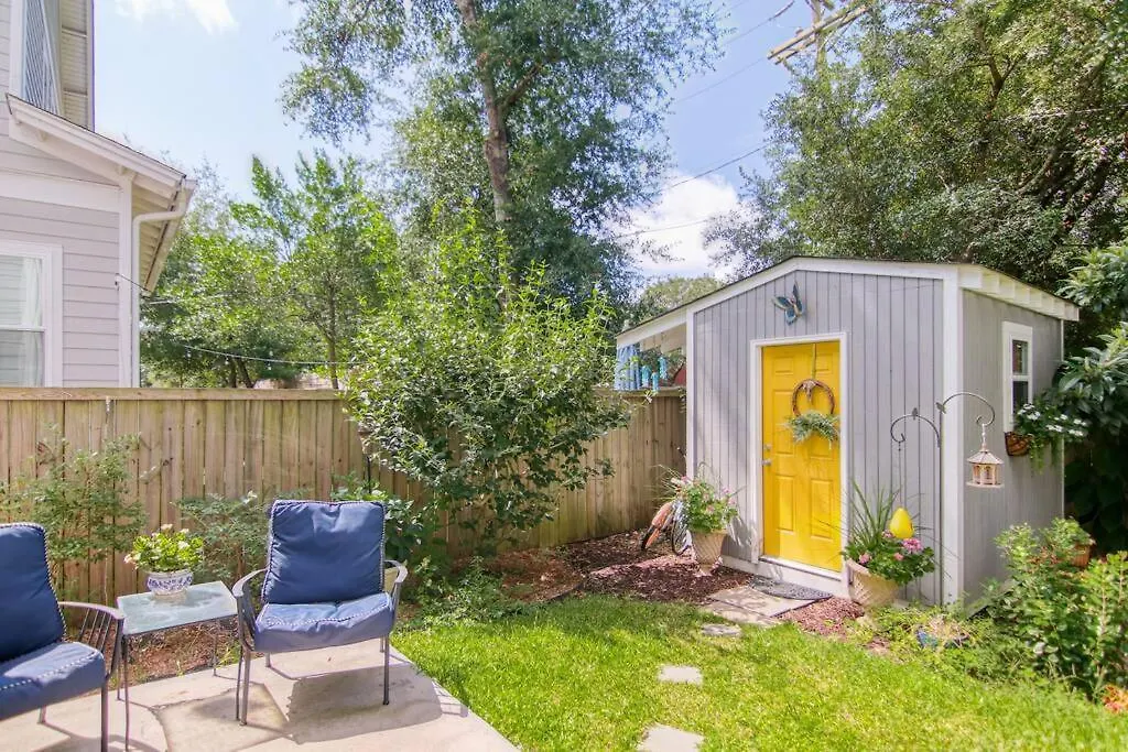 Holy Charm - Mins To Dtwn - Shem Creek Holiday home *