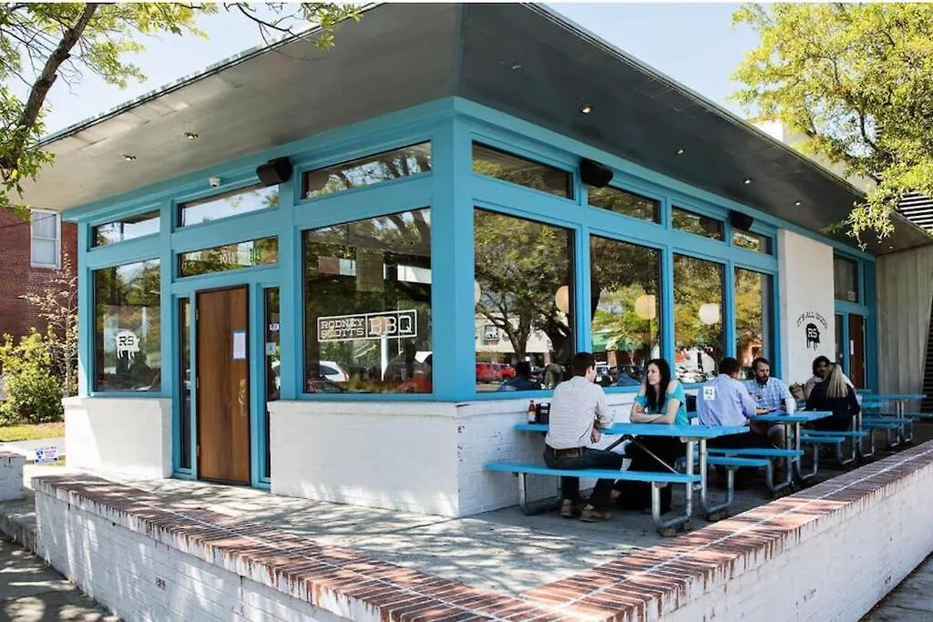 Spacious - 6 Mins To & Downtown Charleston