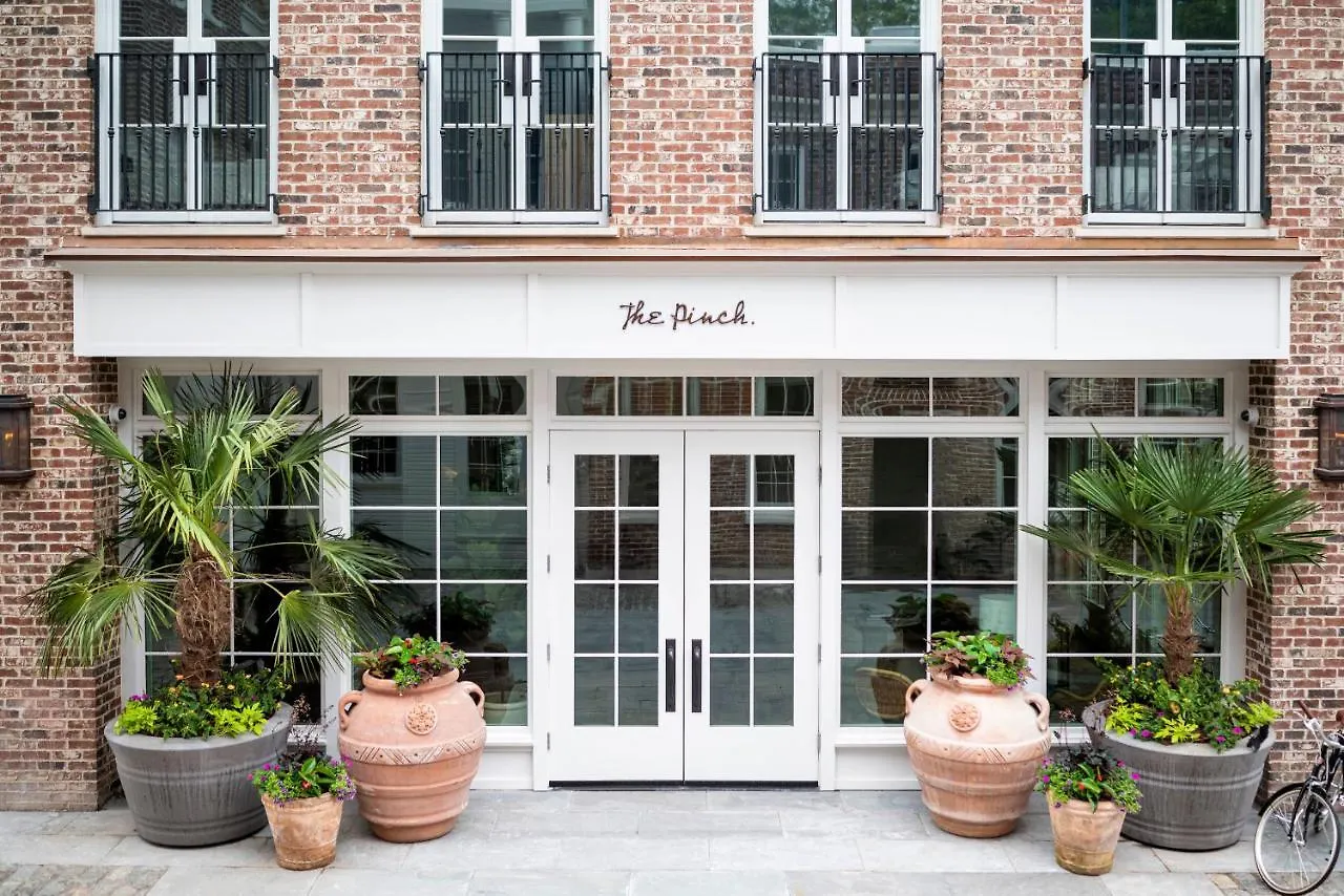 Hotel The Pinch 4*