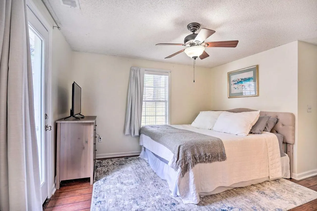 Cozy With Yard About 9 Mi To Dtwn Charleston! Charleston
