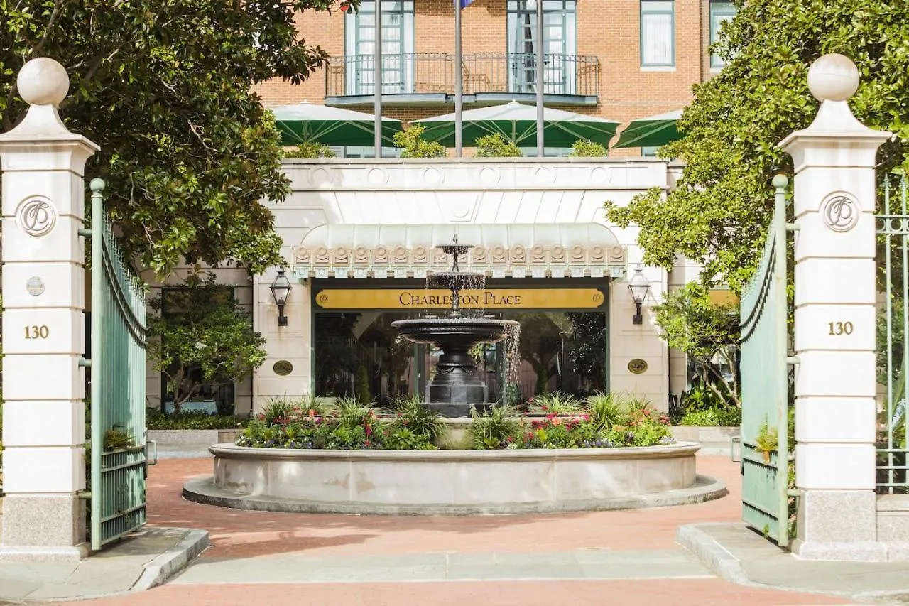 The Place Hotell