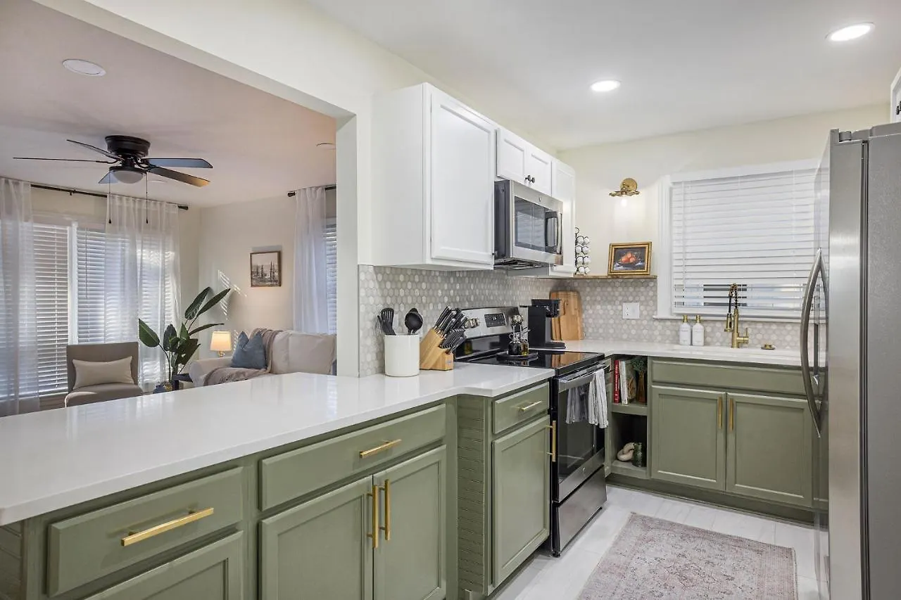 Park Circle With Private Yard And Grill Holiday home