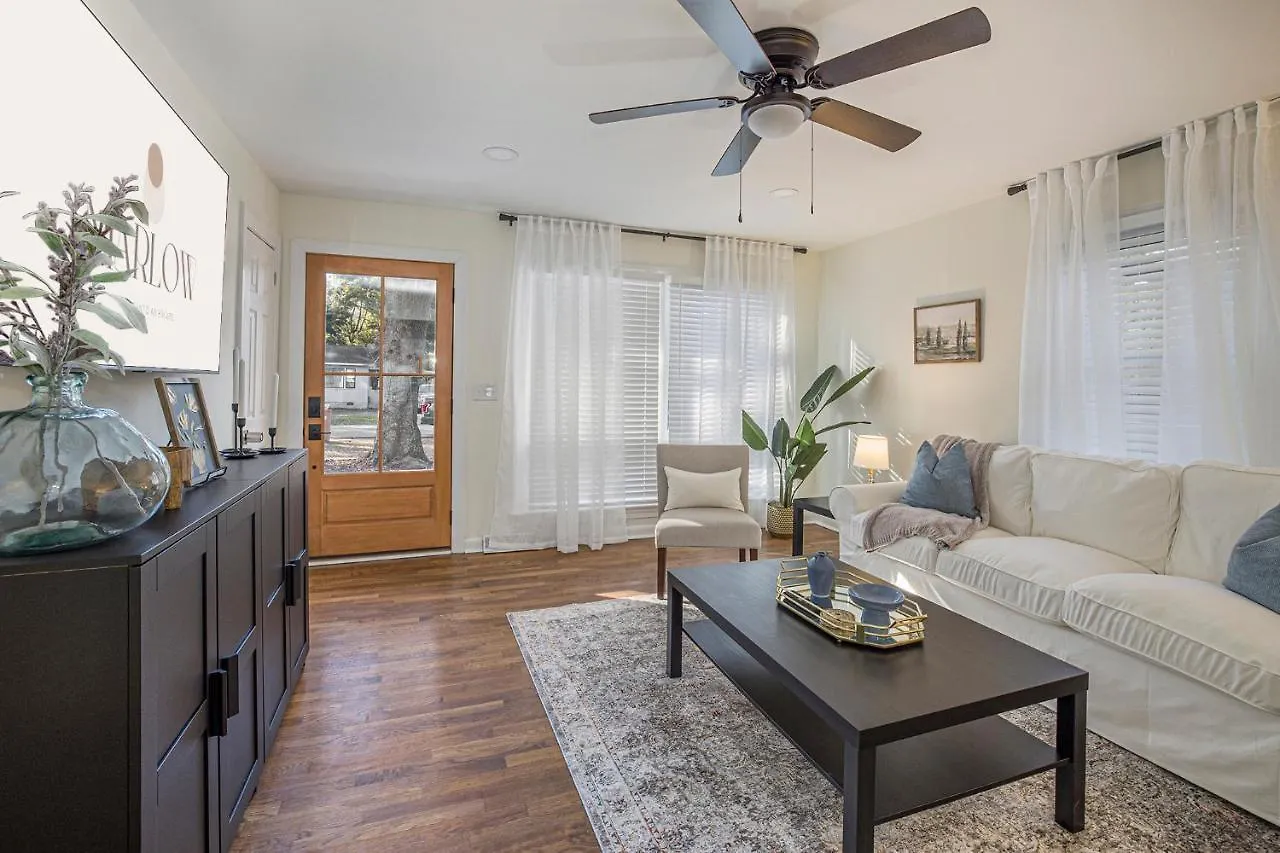 Park Circle With Private Yard And Grill Holiday home *