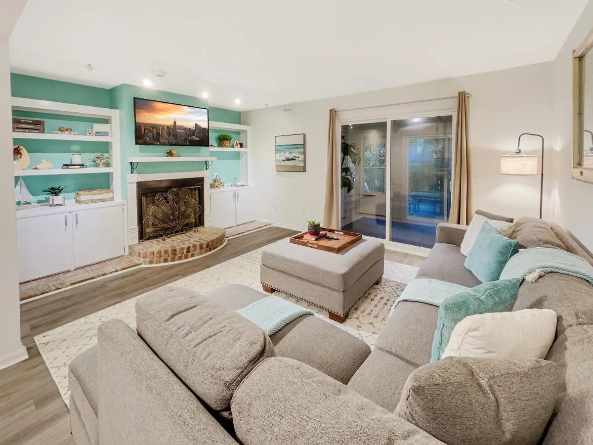 Holiday home 5 Min To Beach—king Beds Charleston
