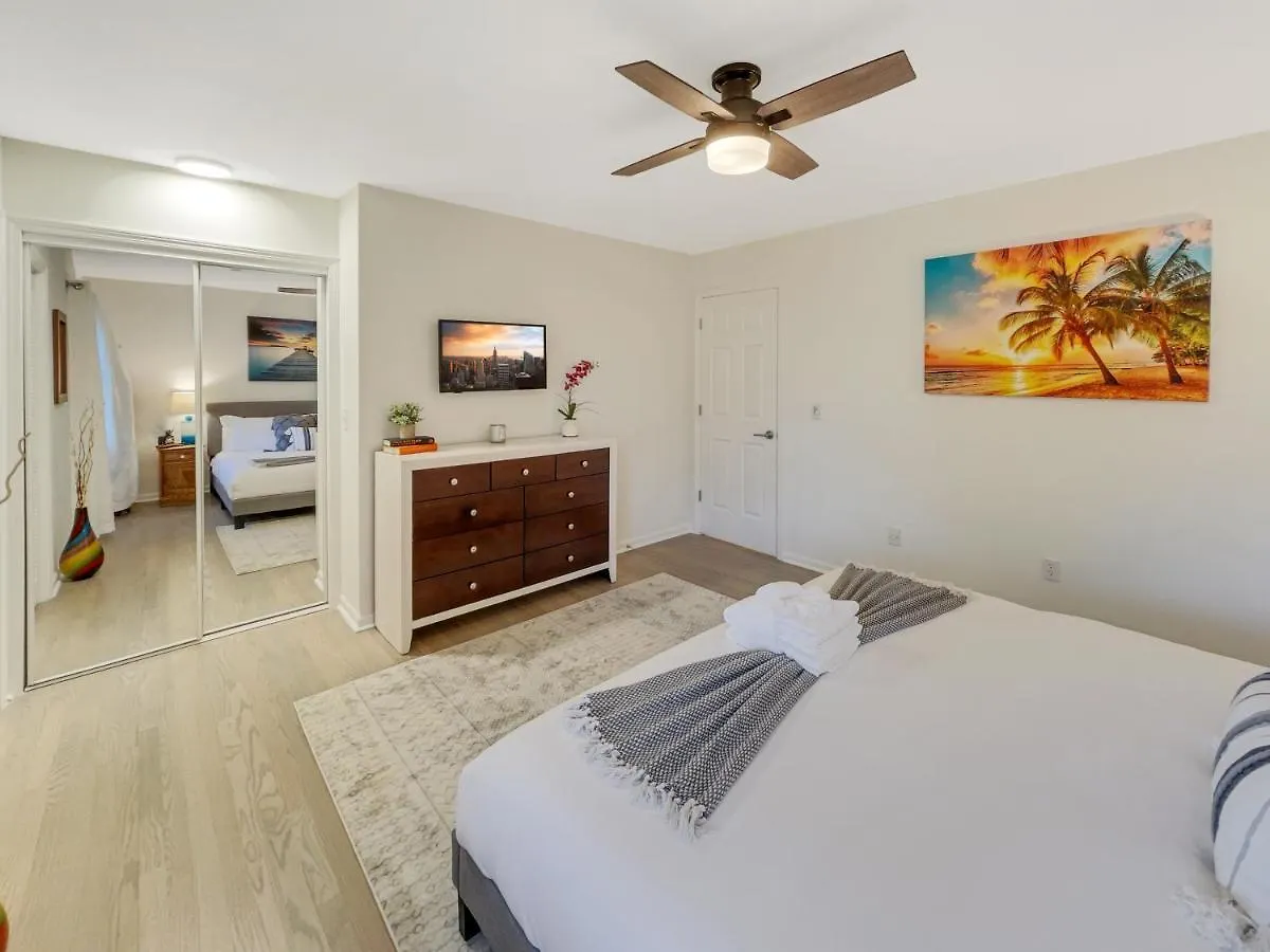 5 Min To Beach—king Beds Holiday home