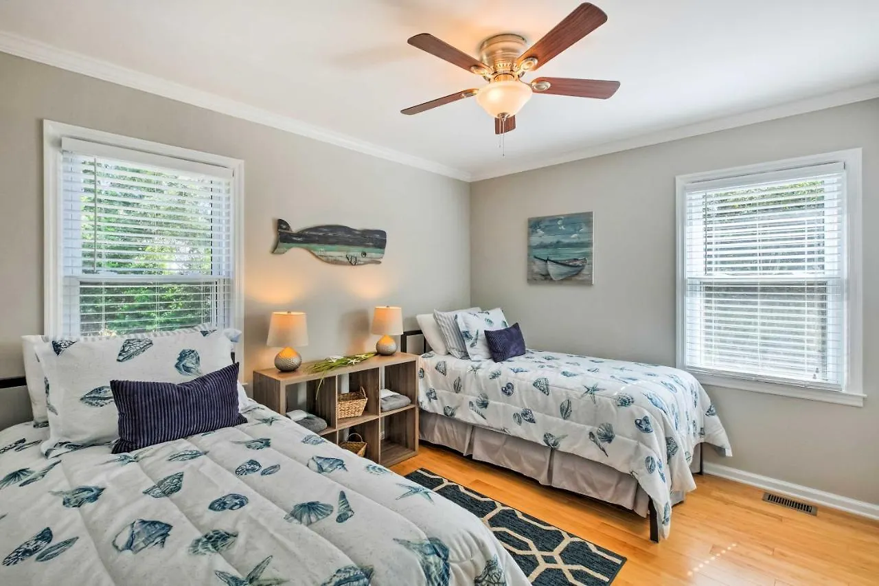 Holiday home Modern Southern Comforts Near