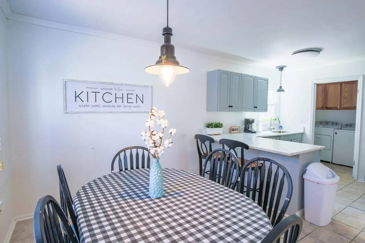 Queens Court Holiday home *