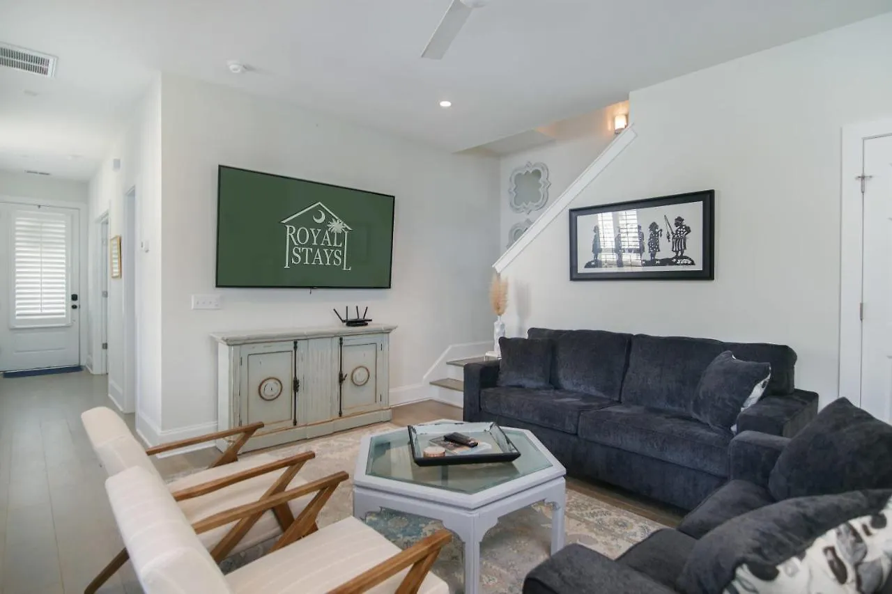 Holy Charm - Mins To Dtwn - Shem Creek *
