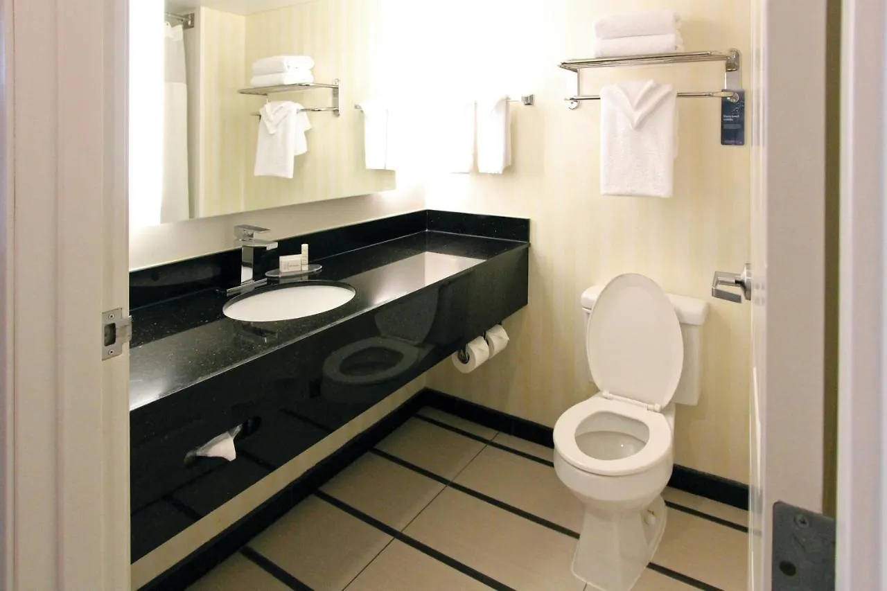 Fairfield & By Marriott Charleston Airport/convention Center Hotel