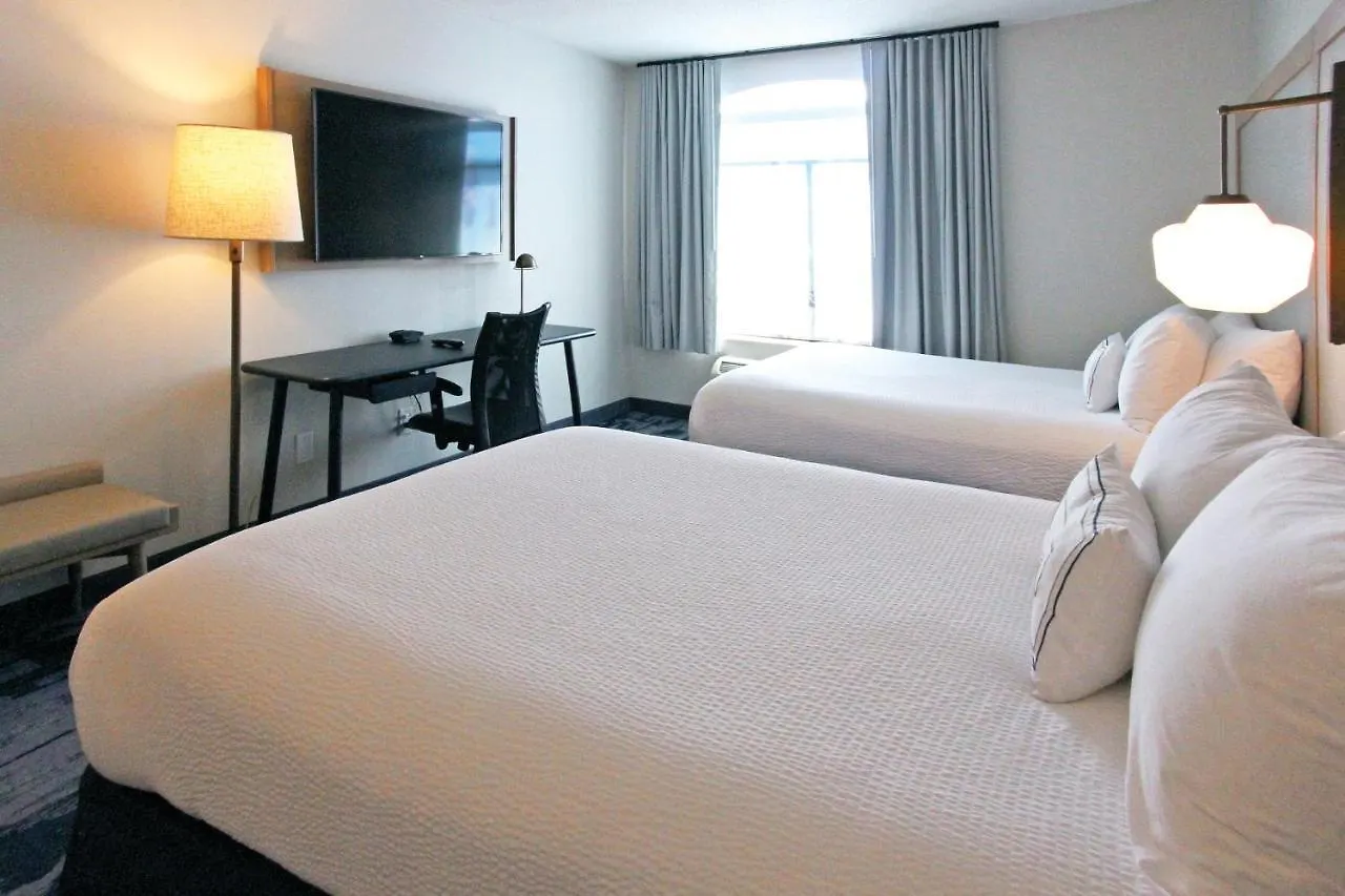 Fairfield & By Marriott Charleston Airport/convention Center North Charleston