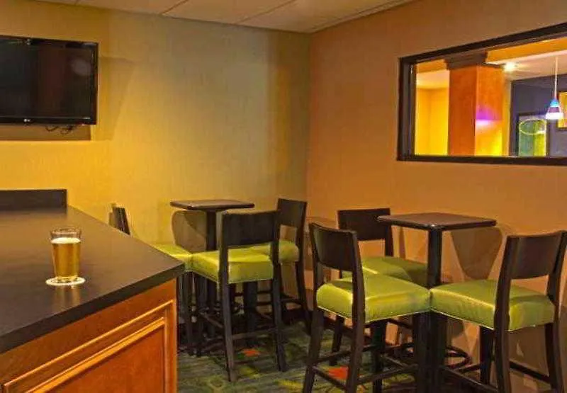 Fairfield & By Marriott Charleston Airport/convention Center North Charleston