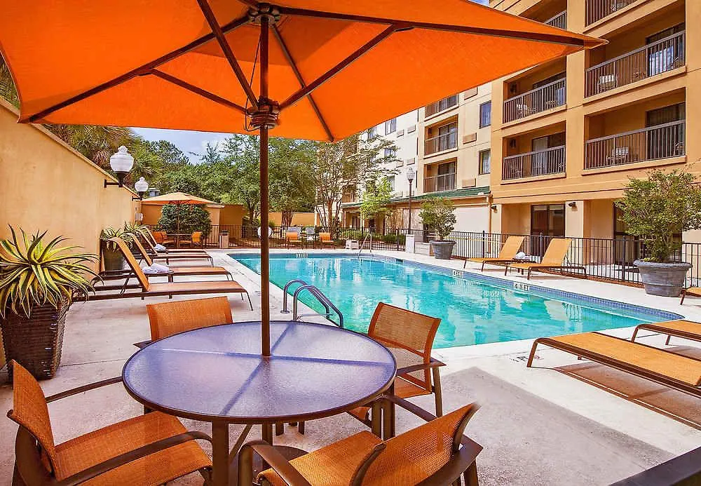 Hotel Courtyard By Marriott Airport Coliseum 3*