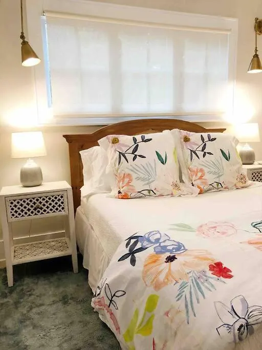 Liz Lane Cottage- Entire
