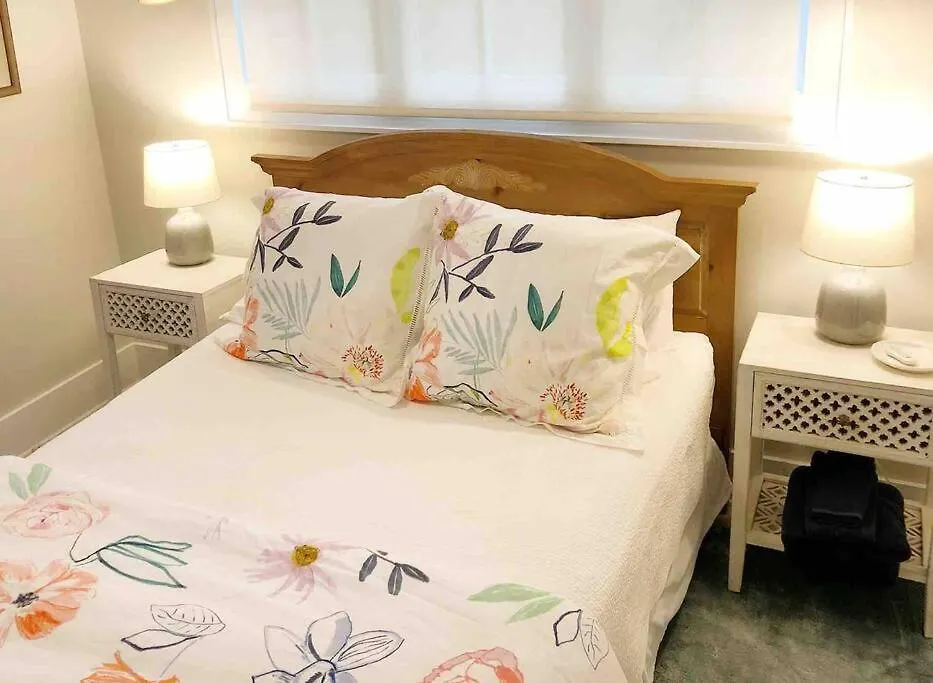 Vakantiehuis Liz Lane Cottage- Entire