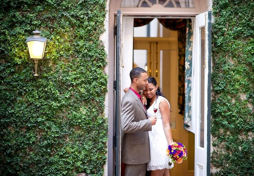 Bed and Breakfast Kings Courtyard 3*