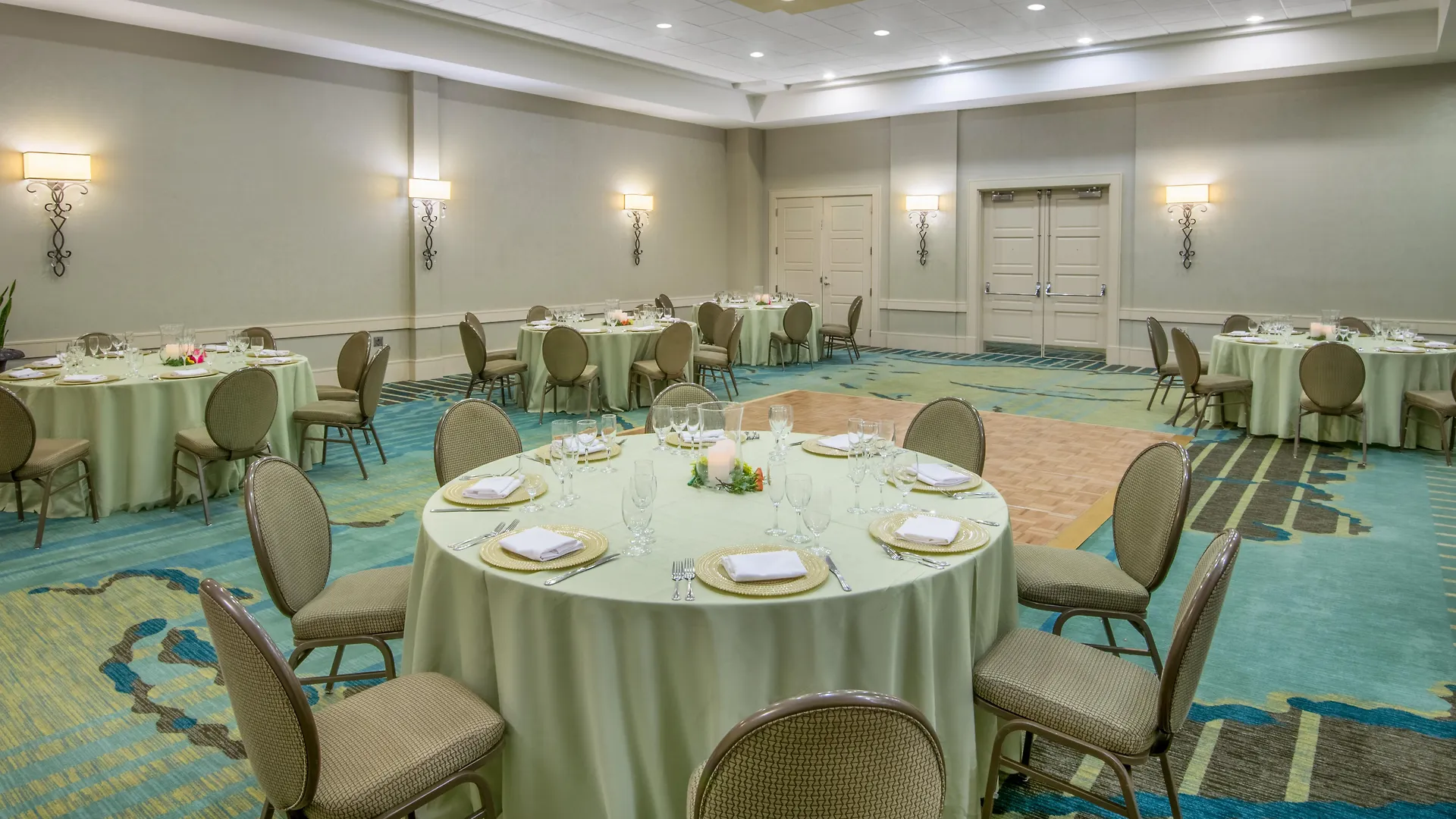 Crowne Plaza Charleston By Ihg