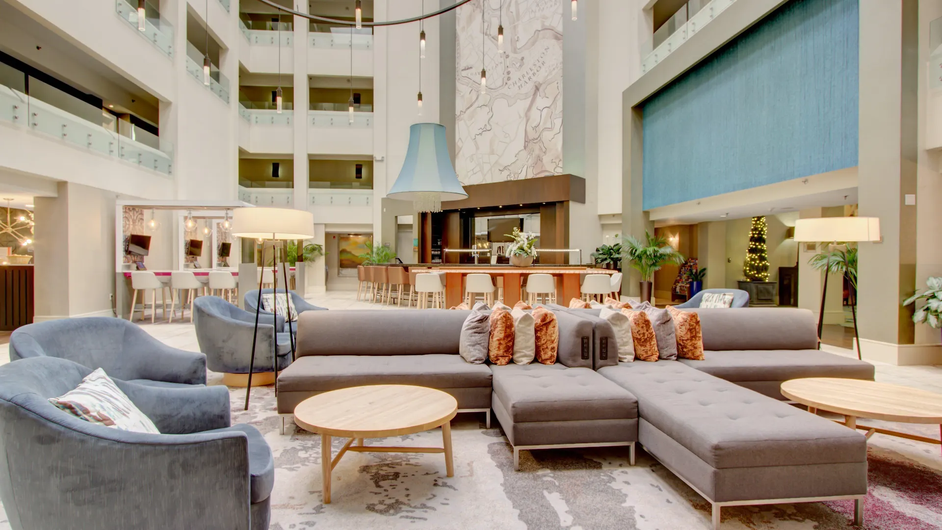 Crowne Plaza Charleston By Ihg 4*