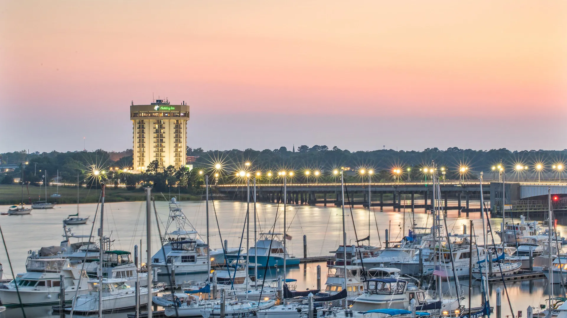 Charleston-riverview By Ihg 3*