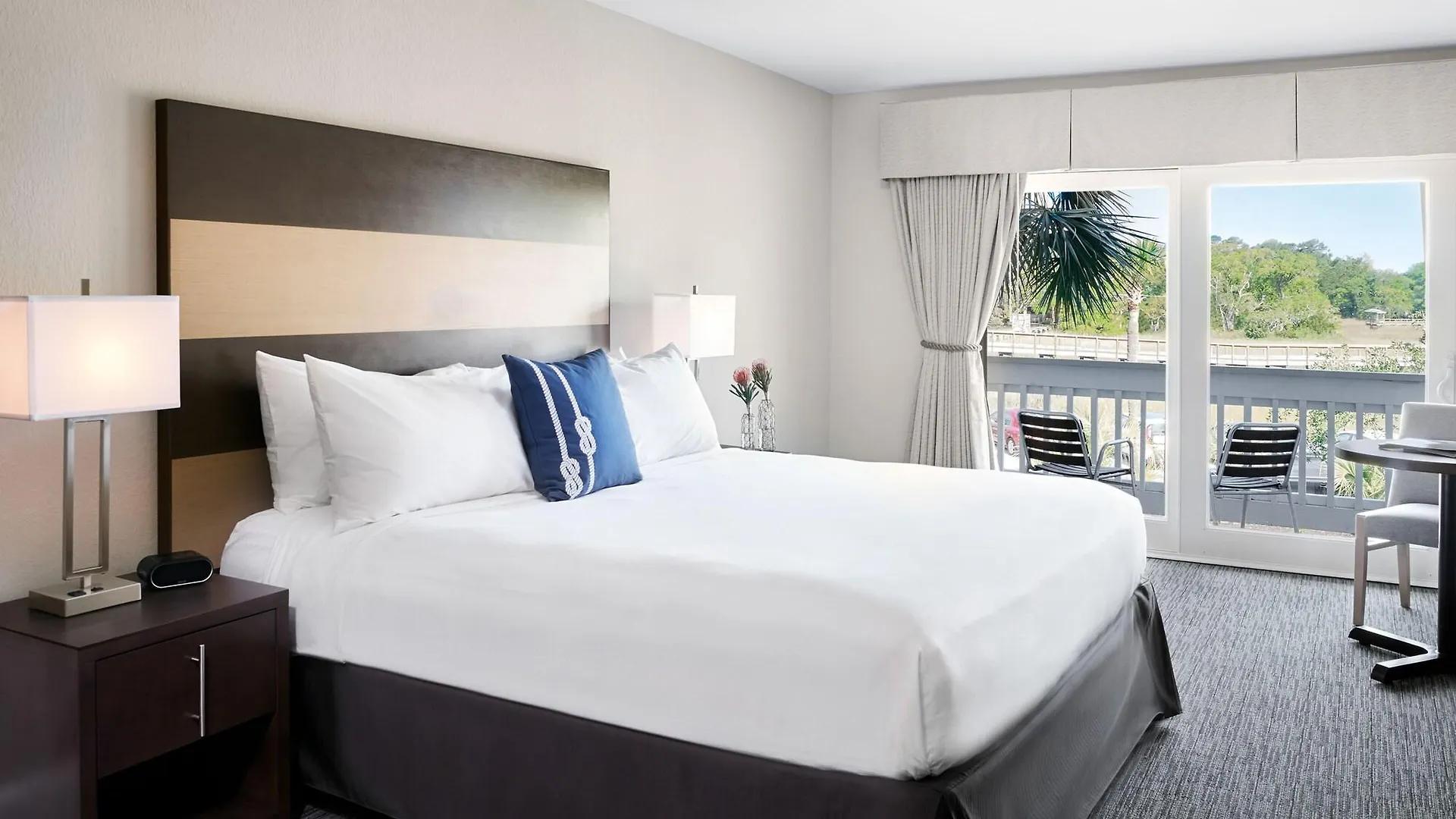 Hotel Shem Creek
