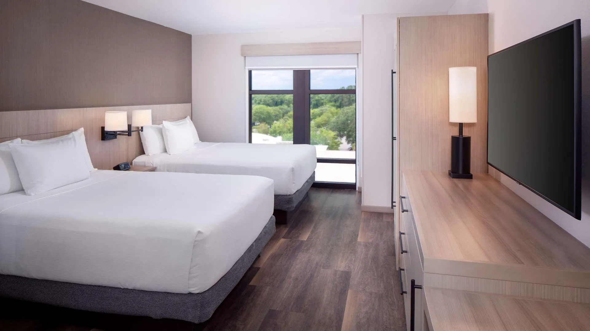 Hyatt Place Towne Centre Hotel 3*