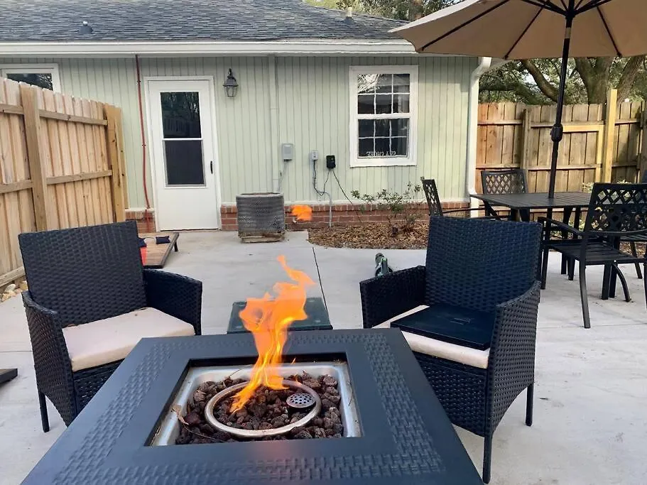 Private Luxury Studio- 10 Mins Downtown And Folly
