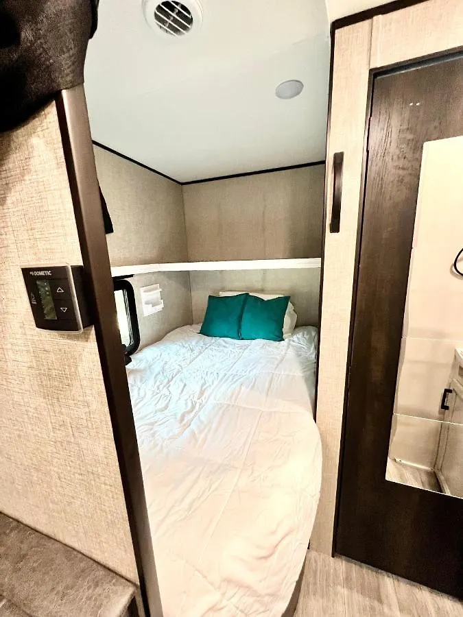 *sweet Carolina* Camper 2 Bedroom Sleeps 3