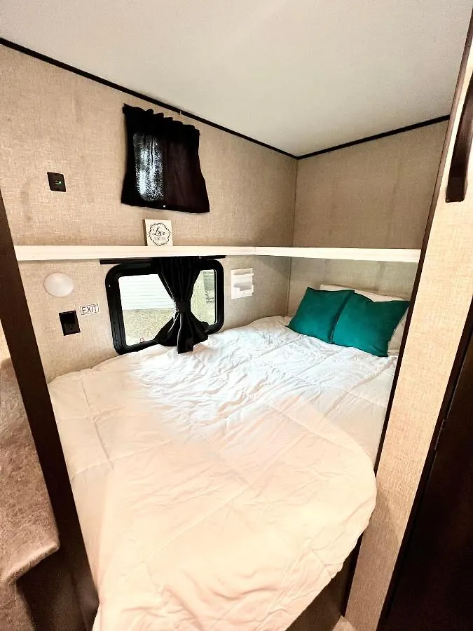 *sweet Carolina* Camper 2 Bedroom Sleeps 3 Campsite Charleston