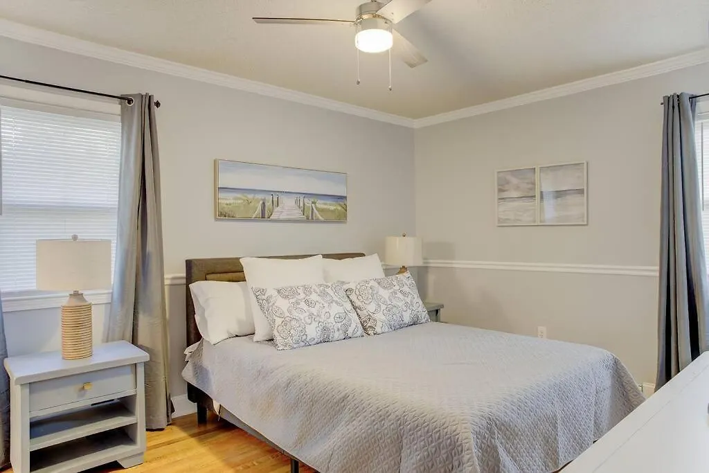 Charming Near Folly & Downtown Charleston