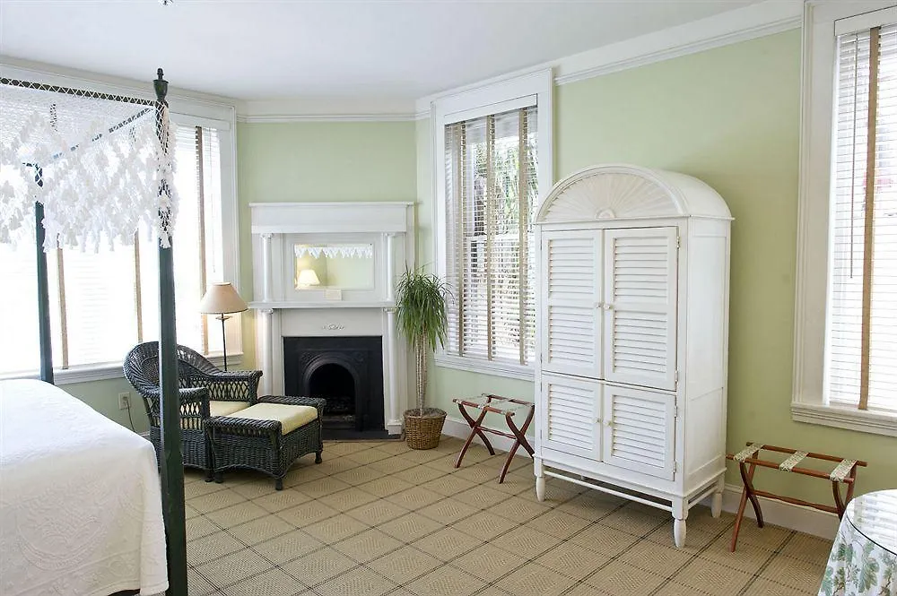 Fulton Lane Bed and Breakfast 4*