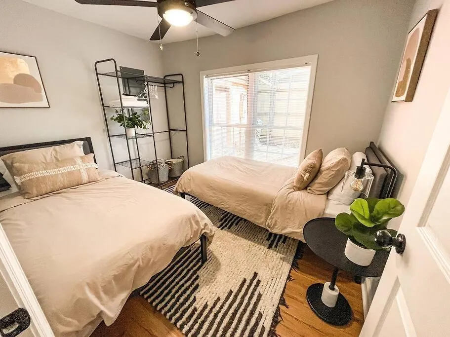 Southern Charm / Walkable/outdoor Space/new Reno Holiday home Charleston