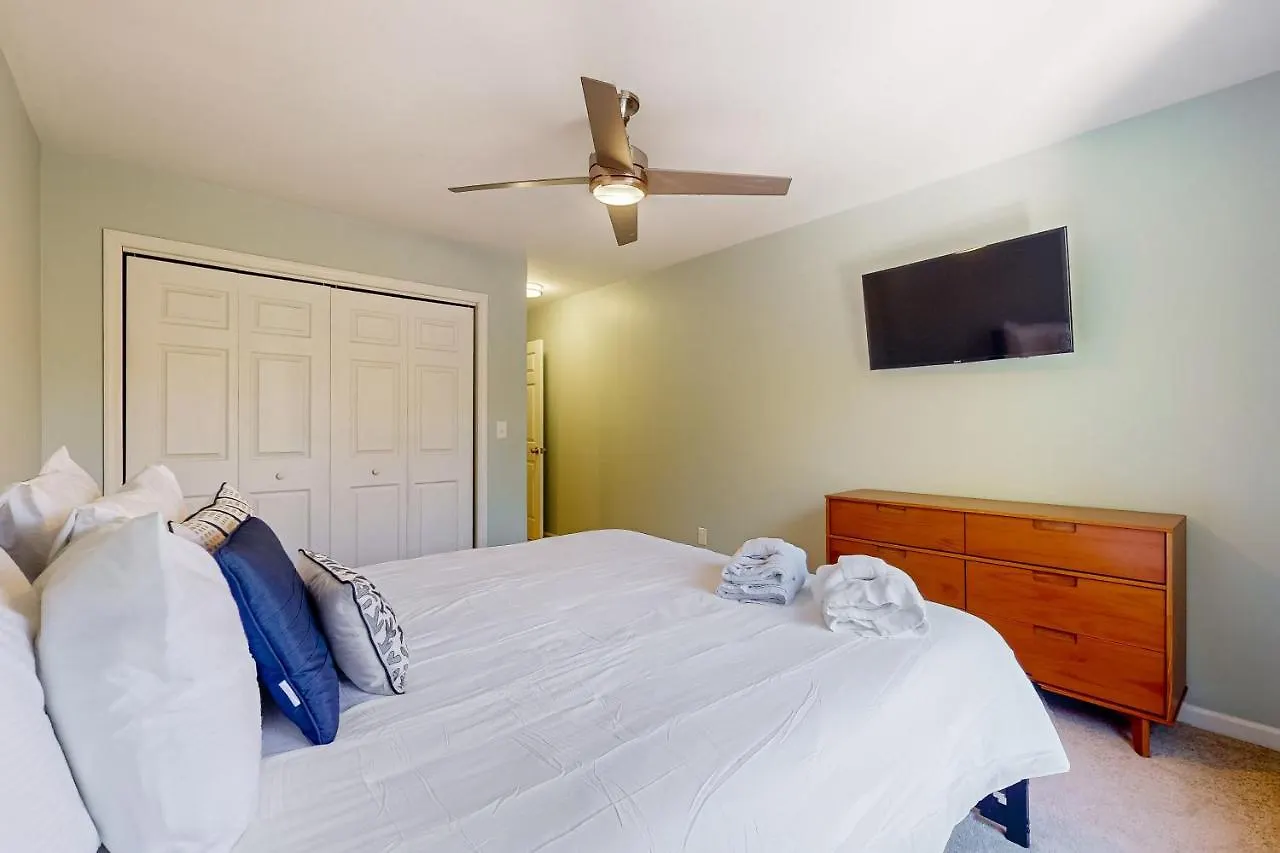 Maple Leaves - 30 Day Holiday home Charleston