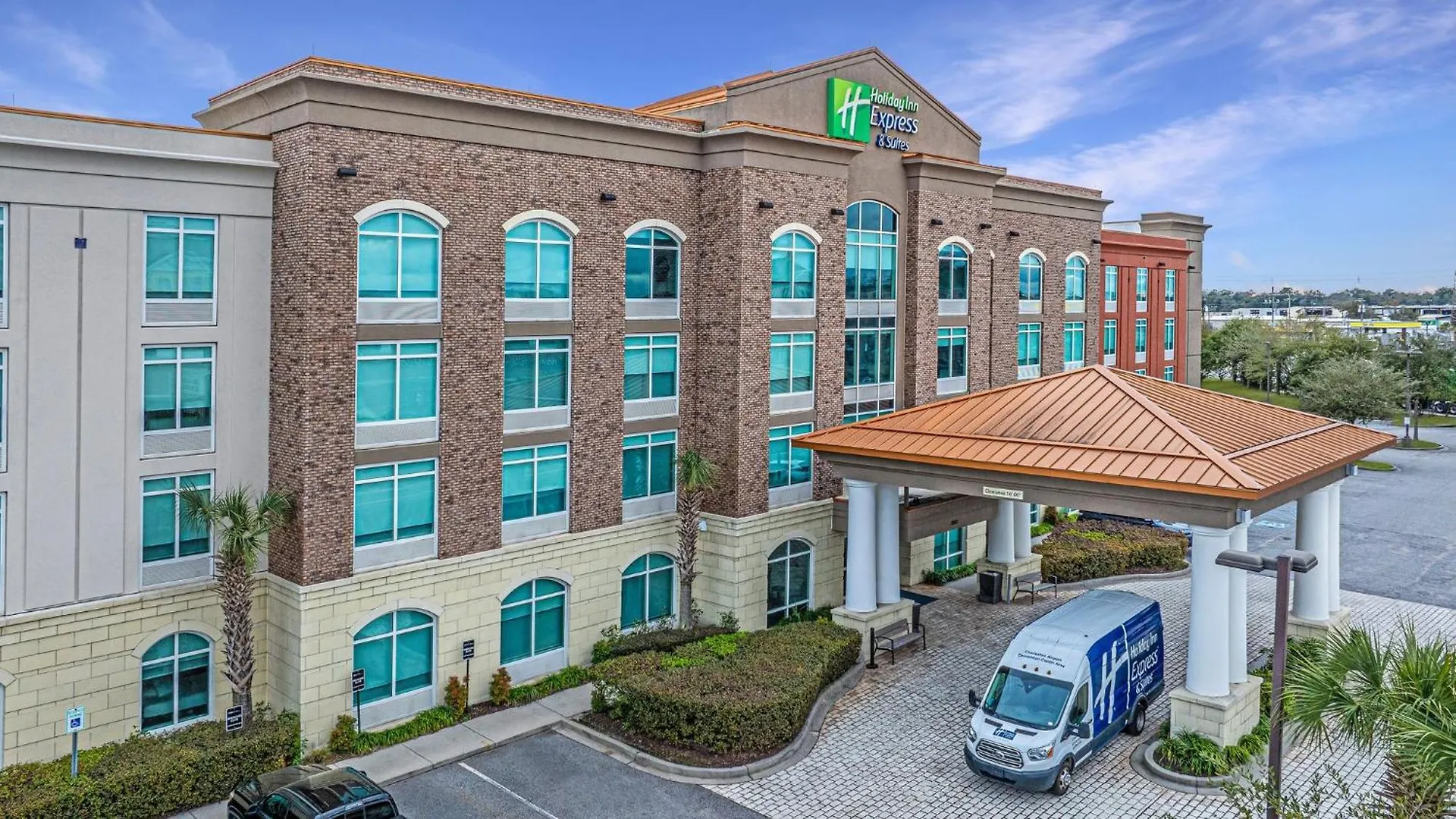 Holiday Express & Charleston Arpt-conv Ctr Area By Ihg