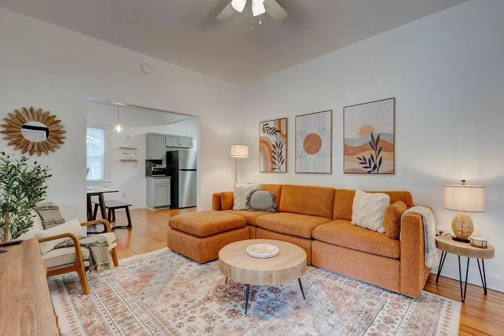 Peaceful Park Circle Getaway Holiday home *