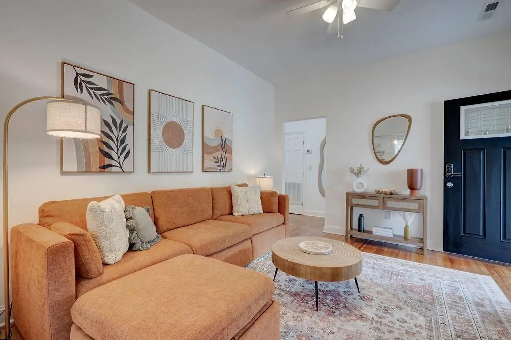 Peaceful Park Circle Getaway * Charleston