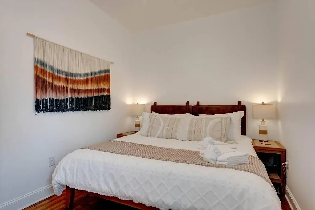 Holiday home Peaceful Park Circle Getaway *