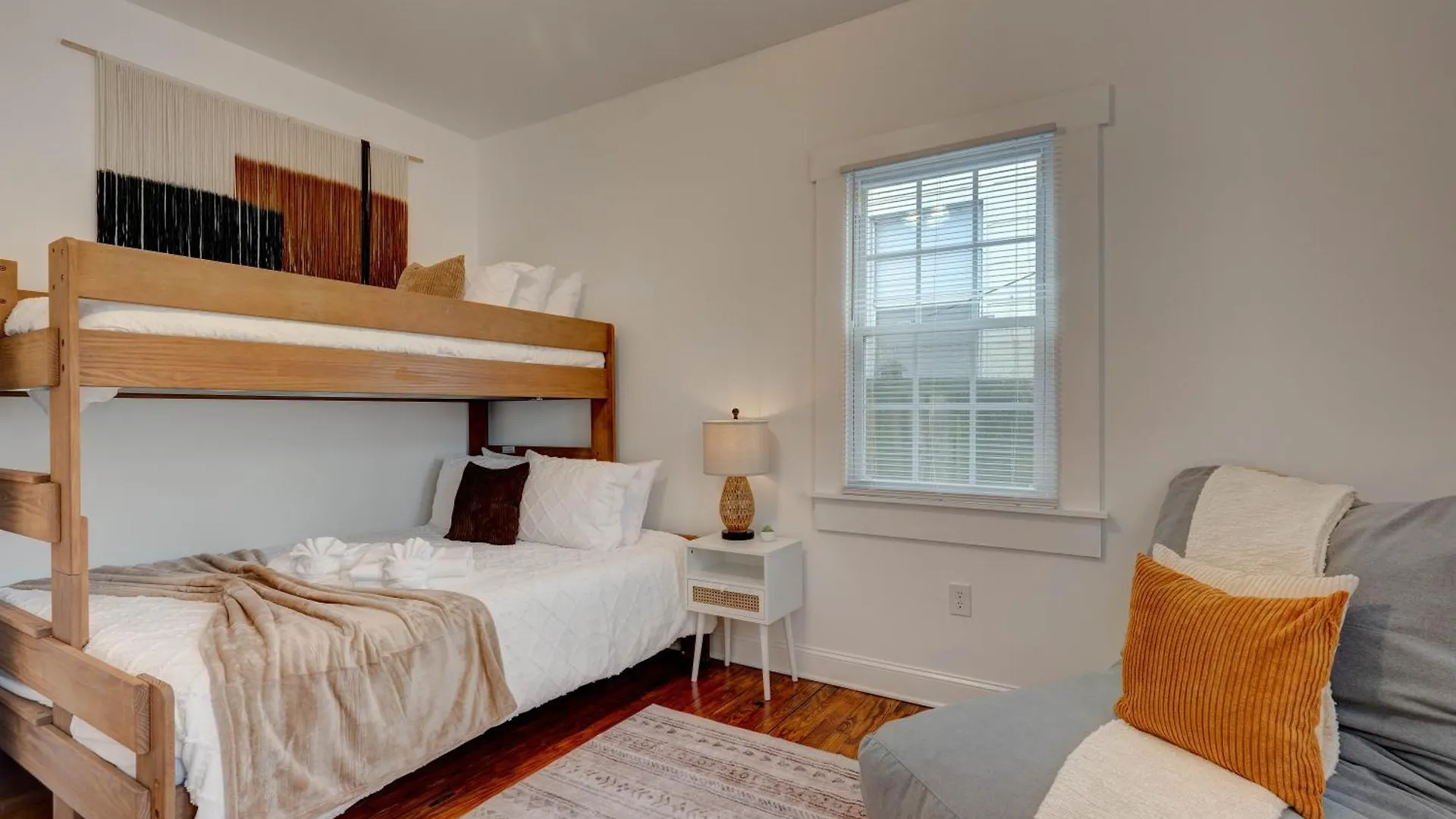 Peaceful Park Circle Getaway Holiday home