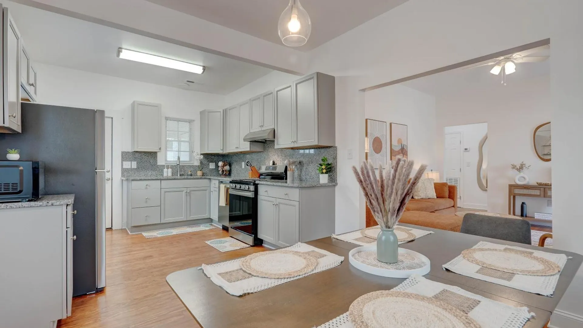 Peaceful Park Circle Getaway Holiday home *