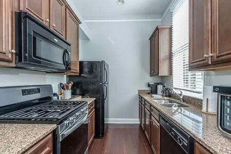 Southern Gem In Park Circle * Charleston
