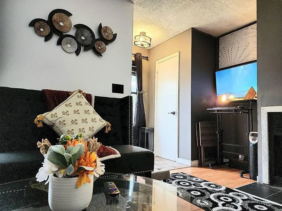 Hi-tek Manor B - Prime Location - 2-75 Inch 4k Tvs Holiday home