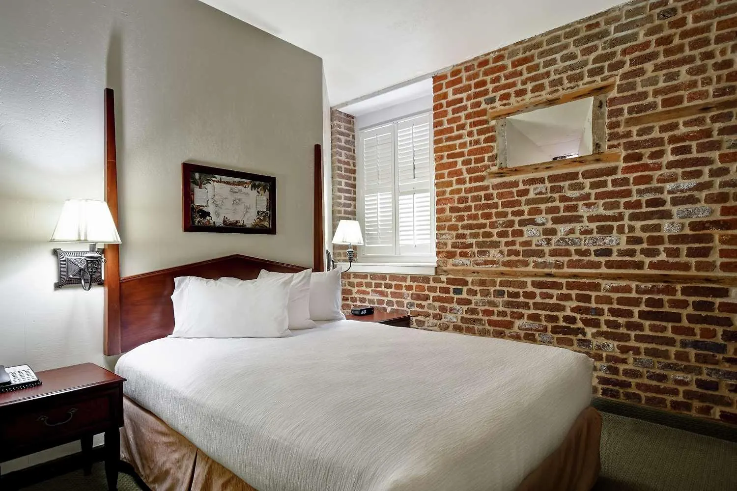 Embassy - Historic District Hotell 3*