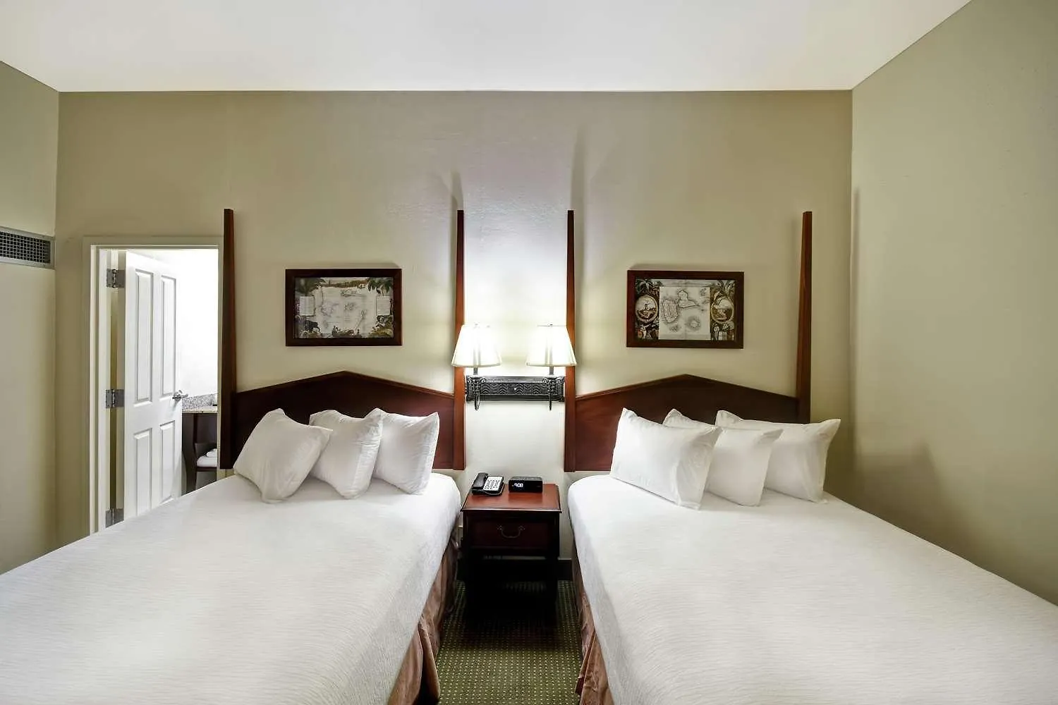 Embassy - Historic District Hotell