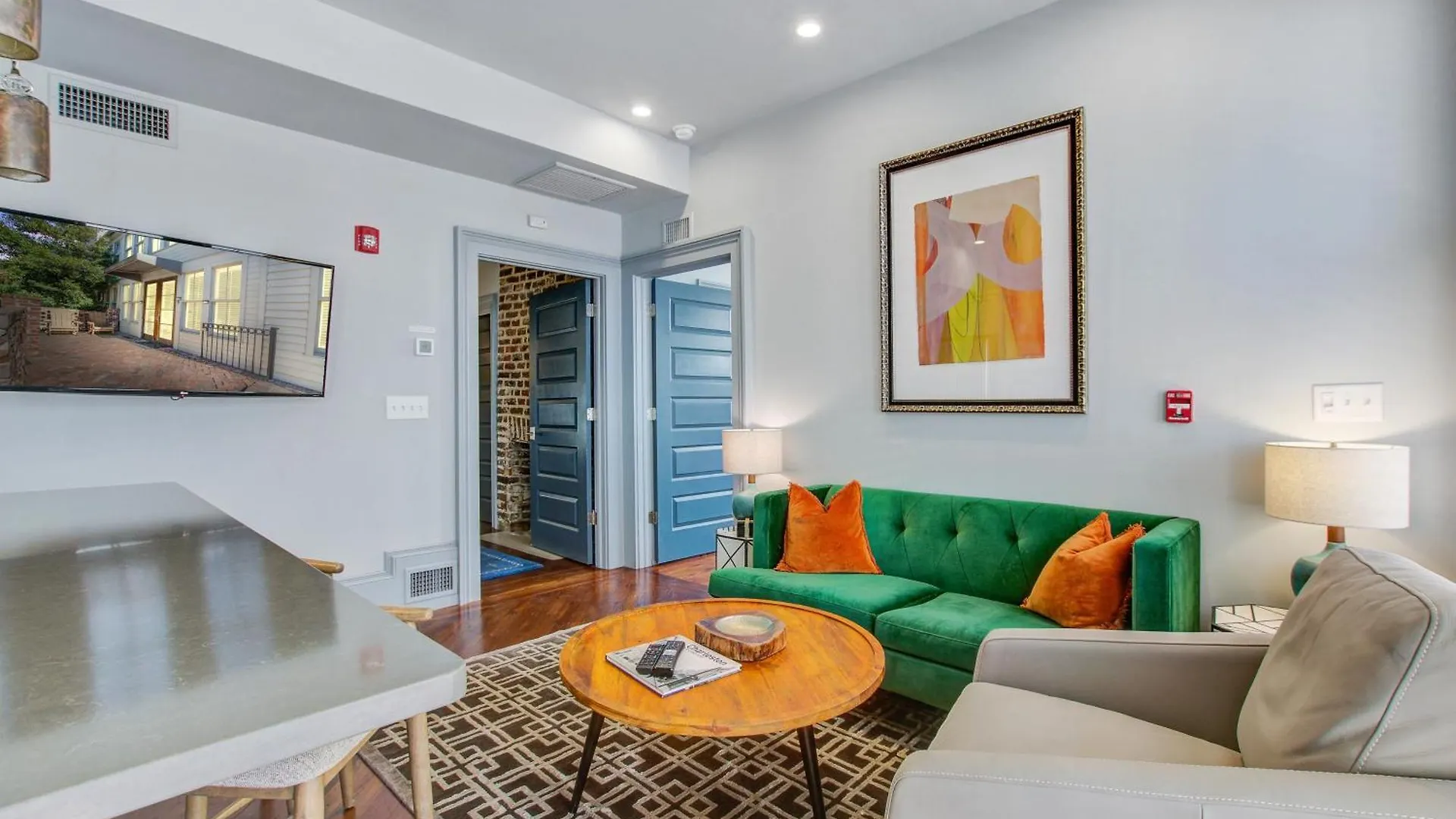 15 Cannon Apartment *